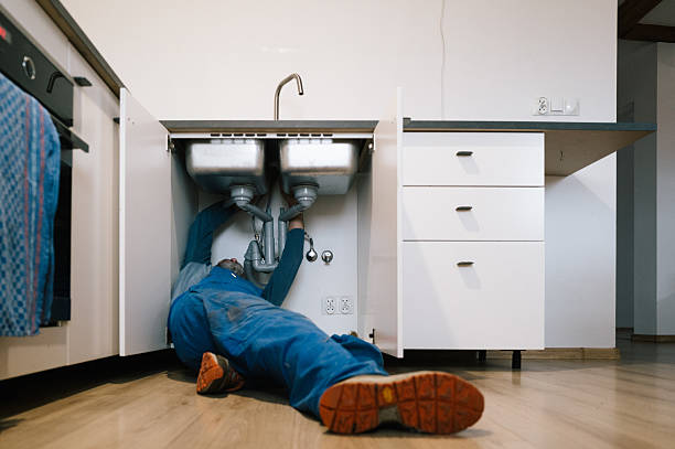 Professional Drain Cleaning technician working in Los Alamitos, CA